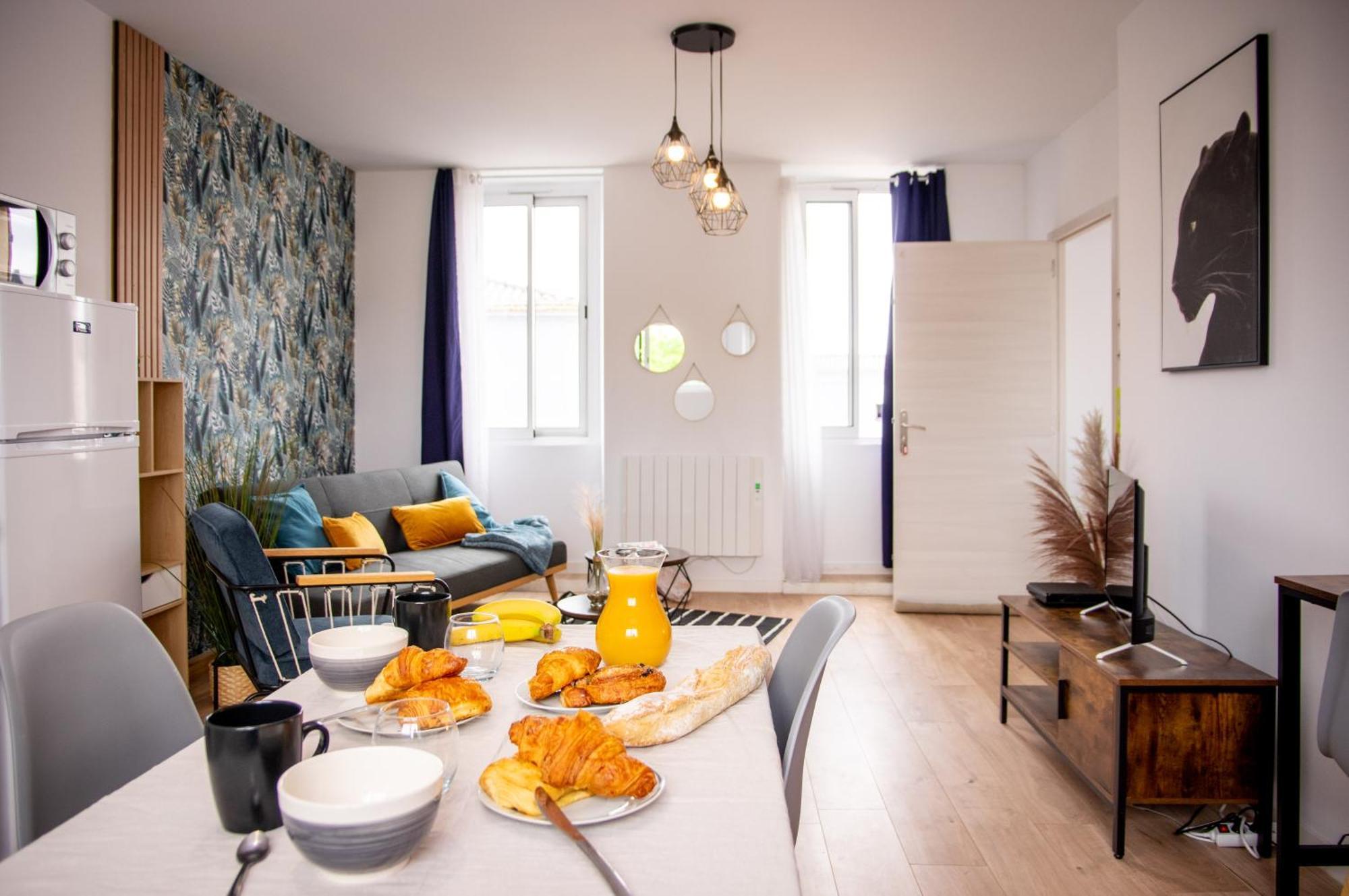 شقة Duplex Cocoon - 10 Min De Blaye - 20 Min Cnpe - Wifi - Tv Hd Saint-Seurin-de-Cursac المظهر الخارجي الصورة